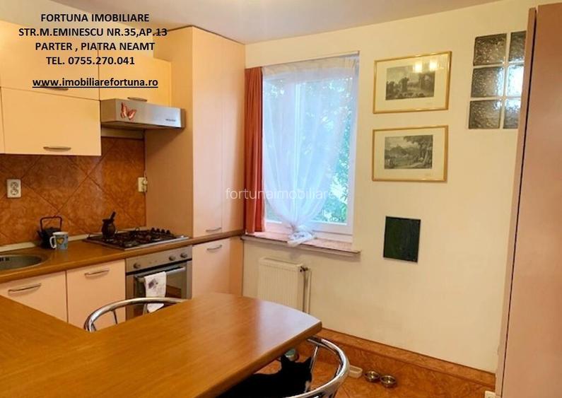 Apartament 3 camere, etaj 1, cu boxa in proprietate, zona Scoala nr.2