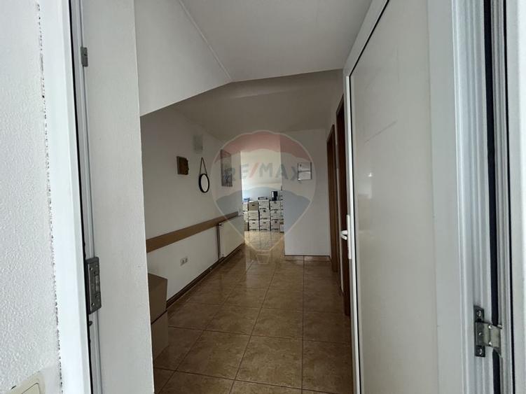 Spațiu comercial 90/180mp de închiriat cu front la Bd. Independentei - 9