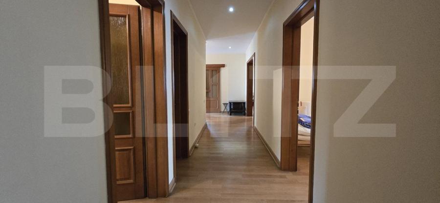 Casa deosebita cu 3 dormitoare ?i jacuzzi, aproape de sta - 10
