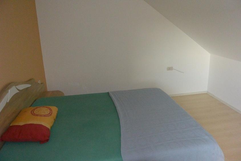 Casa P+E, la 15 km de Poiana Lacului, finisata, mobilata,  teren 7500mp, - 7