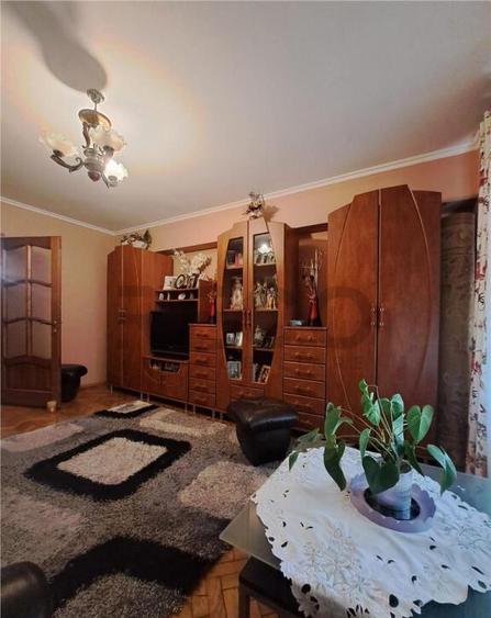 RECO Apartament cu trei camere decomandat - 15