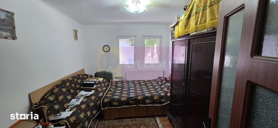 Casa de vanzare cu 5 camere in Mislea - 17