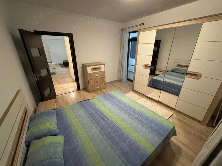 Inchiriez apartament 2camere camere cu loc de parcare privat - 1