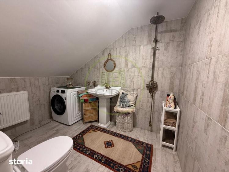 Casă cu 6 camere cu Teren 1920 Mp în Coșoveni