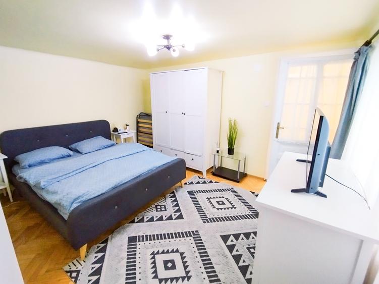 Lângă Piata Sfatului, STUDIO mobilat, 30 mp utili. - 6