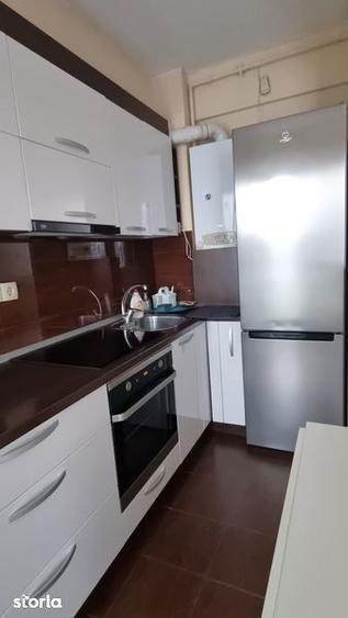 Inchiriez apartament zona Turnisor, etaj 2 , loc de parcare propriu - 1