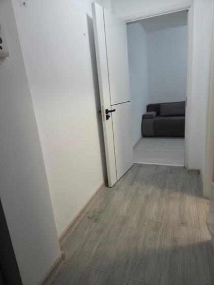 Închiriez Apartament 2 camere cu centrală termică în zona Brotăcei,Tom - 1