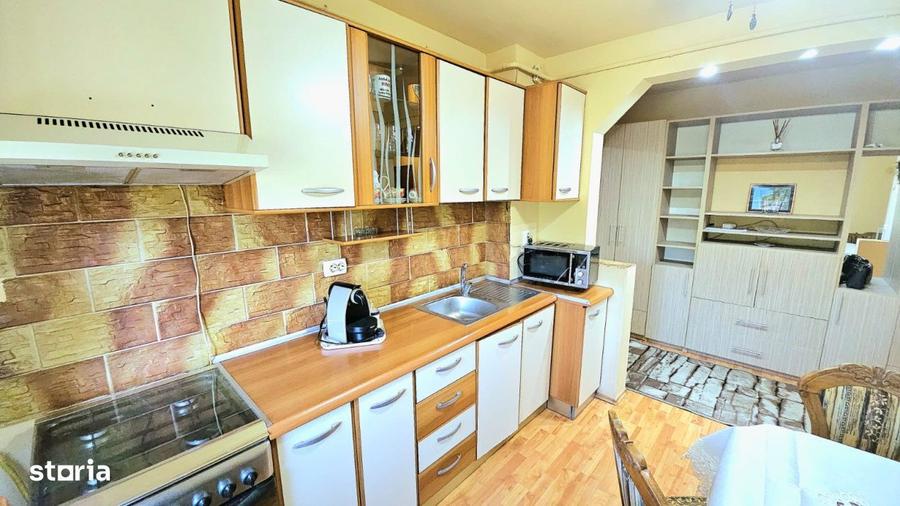 Apartament 2 camere, semidecomandat, etaj 2, zona Fraidorf - 1