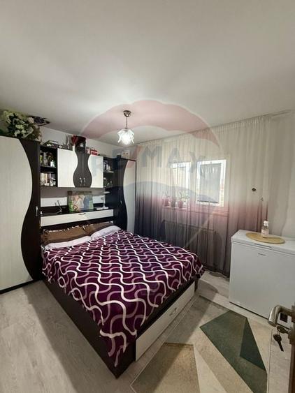 Apartament cu 3 camere de vânzare în zona Lapus - 1