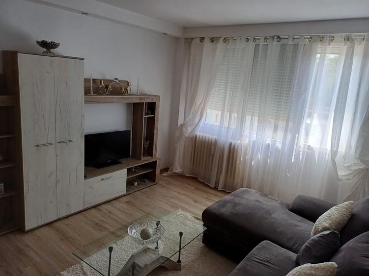 Drumul Taberei, inchiriere 3 camere, Bl stradal - 16