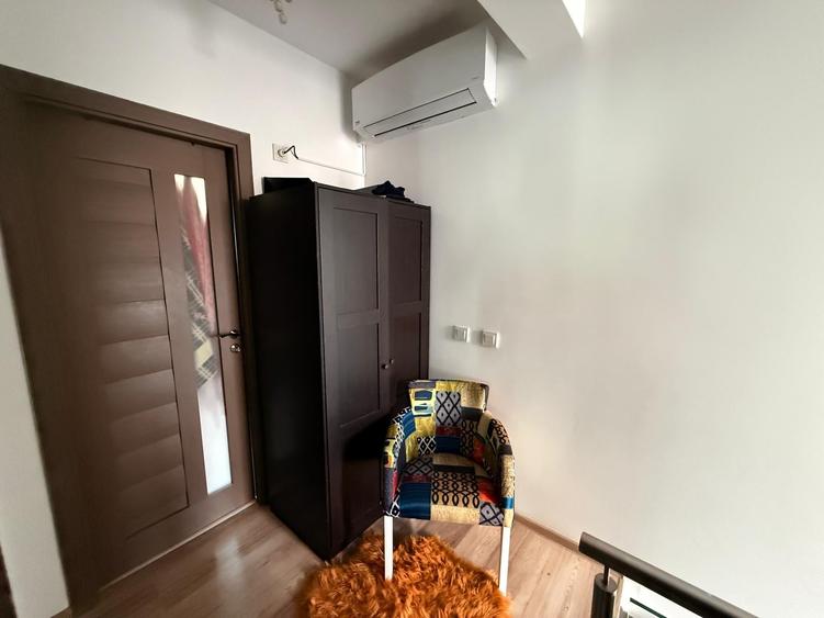 Casă tip insiruită cu 3 camere, colt. Comision 0 - 17