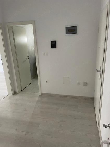 Garsonieră decomandată în Noua