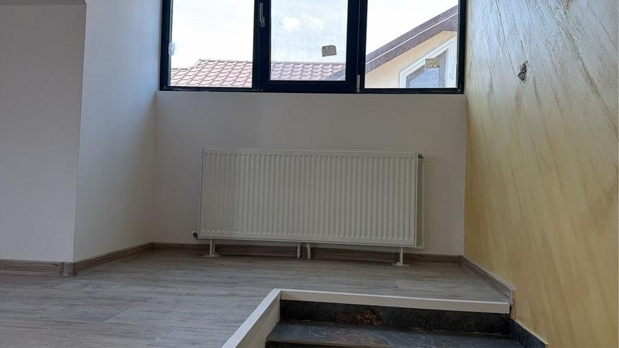 Casă cu 3 camere în Costi