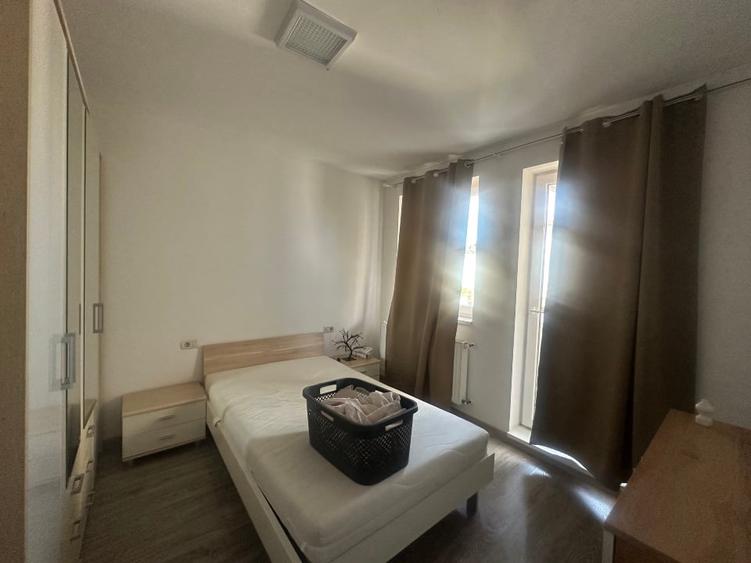 Apartament cu 3 camere semidecomandat, mobilat în Braytim