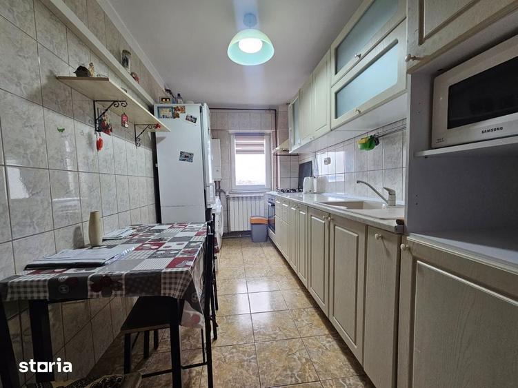 Apartament 2 camere de inchiriat Poarta 6 bloc turn / Constanta - 1