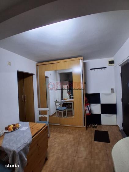 Apartament cu 2 camere decomandat în Văcăresti