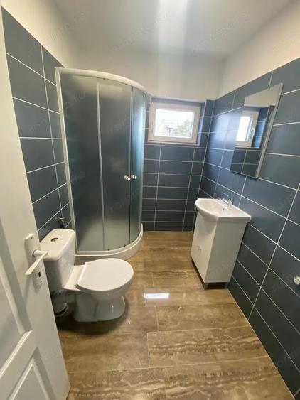 Apartament cu 3 camere semidecomandat în Dâmbovița
