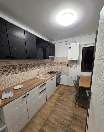 Apartament cu 2 camere decomandat, mobilat în Nicolina