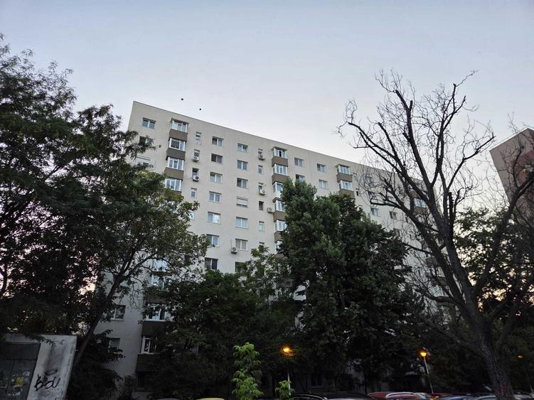 Apartament cu 2 camere decomandat în Drumul Taberei