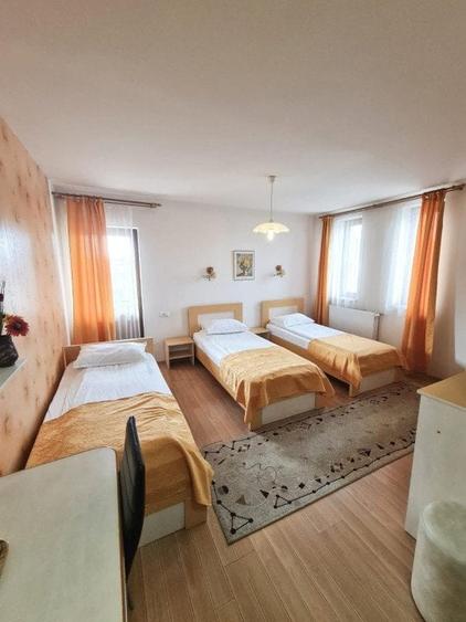 Spațiu comercial, de 610 mp, în Florești