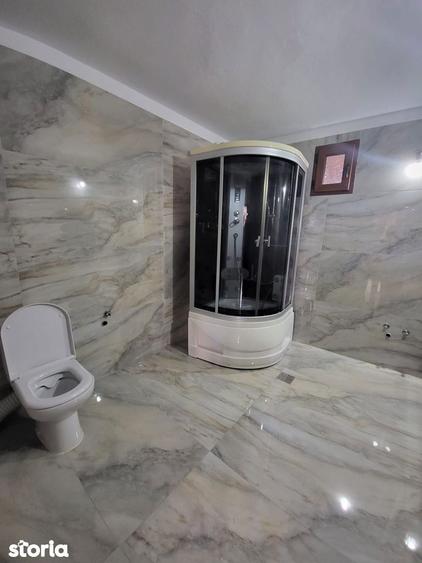 Casă cu 5 camere cu Canalizare în Câlnic