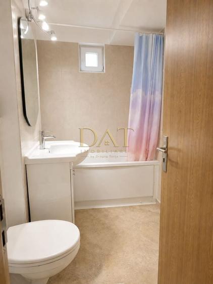Apartament cu 4 camere în Central