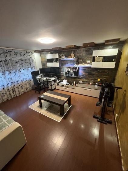 Apartament cu 3 camere circular, mobilat în Brătianu