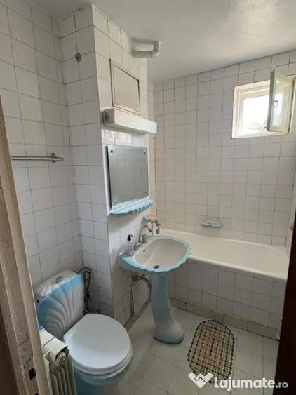 Apartament cu 2 camere decomandat în 1 Mai