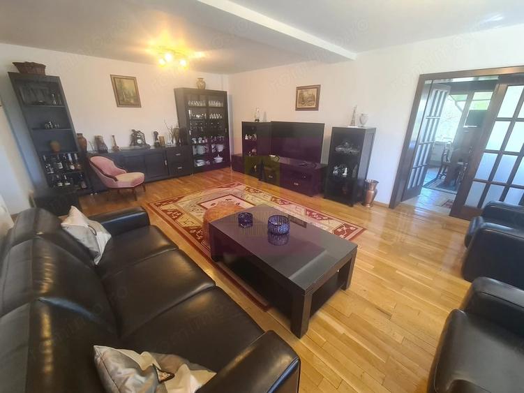 Casă cu 6 camere cu Teren 2066 Mp în Breaza