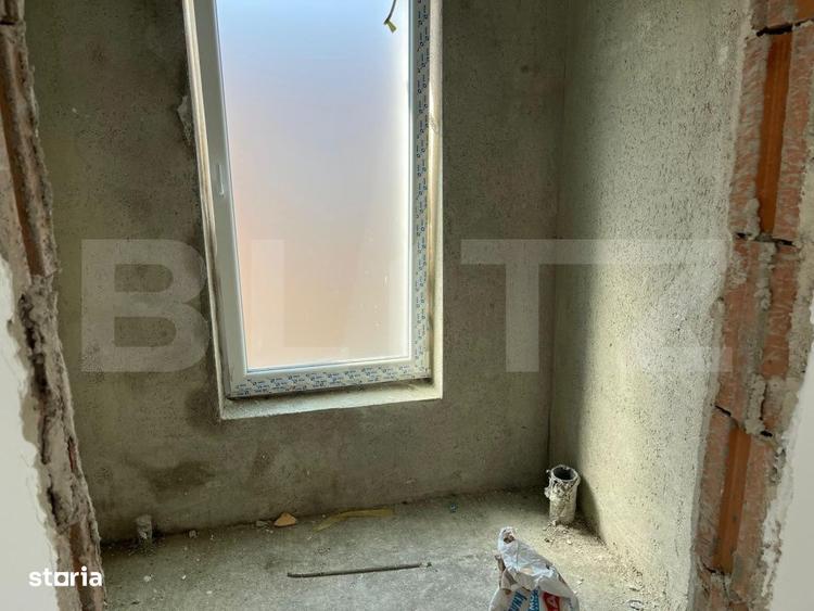 Casă cu 4 camere în Sântandrei
