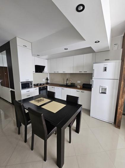 Apartament cu 2 camere decomandat, mobilat în Faleza Nord