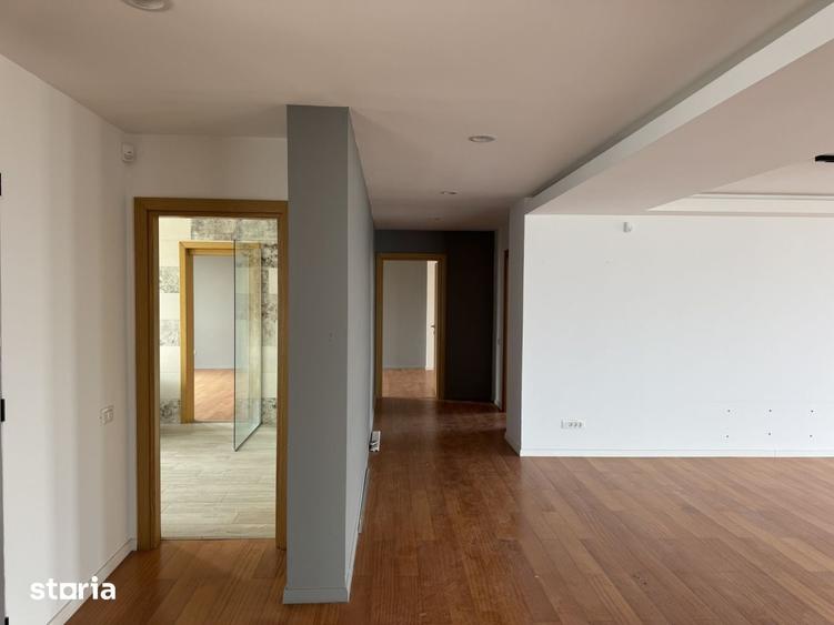 Apartament cu 4 camere în Nord
