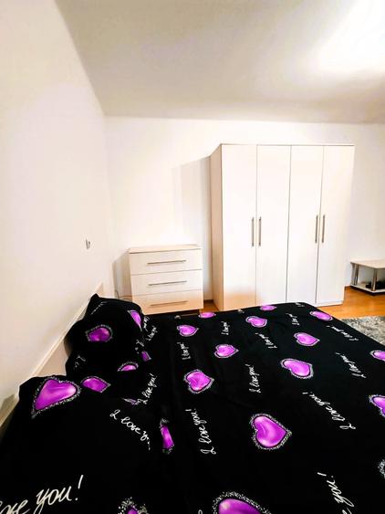 Apartament cu 3 camere decomandat în Zorilor