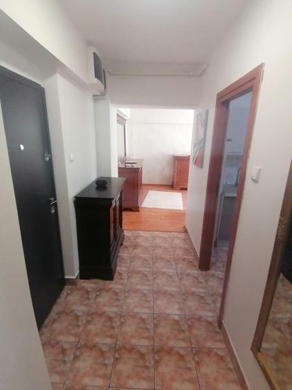Apartament cu 2 camere decomandat în Tomis II