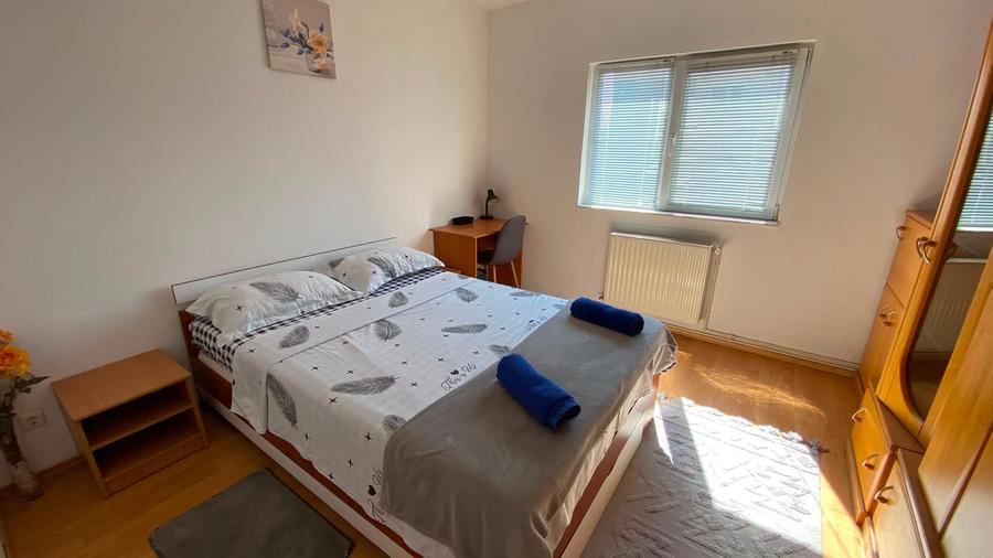 Apartament cu 3 camere decomandat în Plopilor