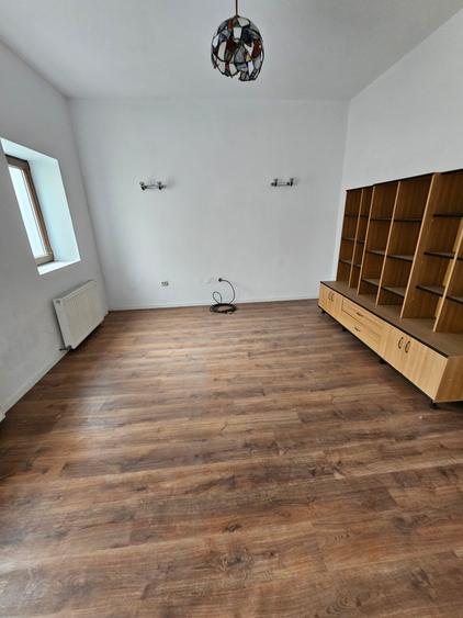Birou, de 200 mp, în Cotroceni