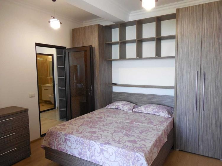 Apartament cu 2 camere decomandat în Palazu Mare