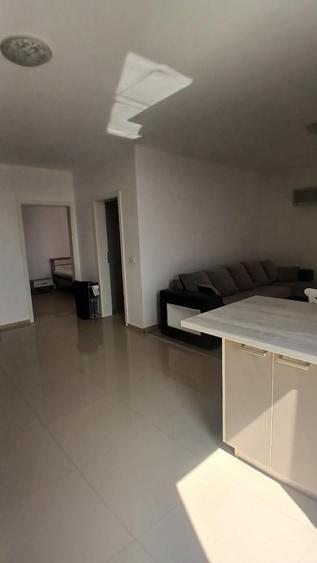 Apartament cu 2 camere decomandat în Girocului