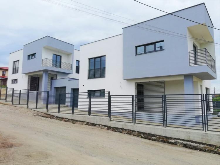 Casa deosebita pe Valea Chintaului - 1