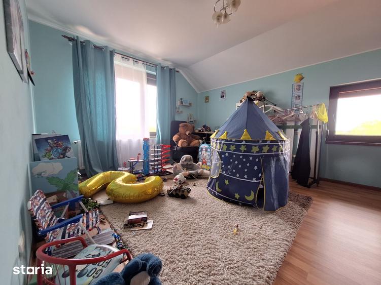 Casă cu 5 camere cu Teren 500 Mp în Giarmata