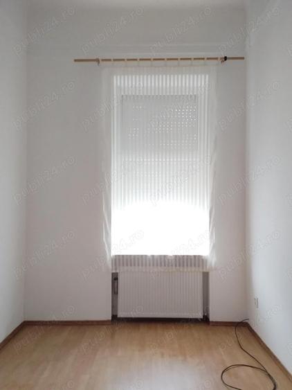 Apartament la casa de vanzare - 6