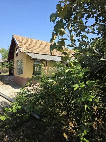 Casa, teren generos Magurele, sat Iazu, Prahova