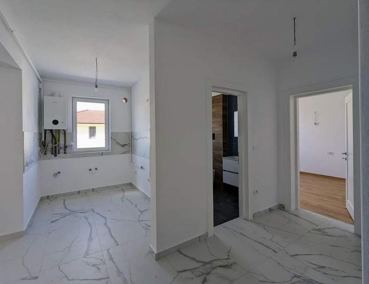 GRADINA 50 mp. Aproape de Zone2 si Mega Image. Decomandat. - 2