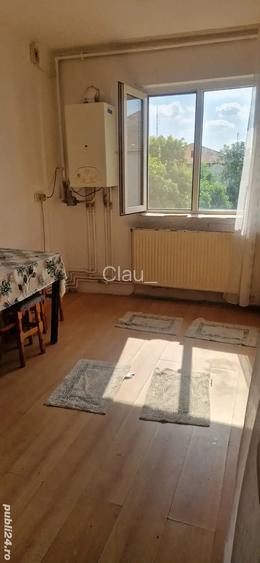 Inchiriez apartament cu o camera Inchiriez apartament cu o camera