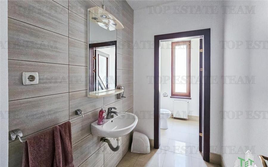 Cladire Targoviste de inchiriat, optim birouri, cabinete med - 26