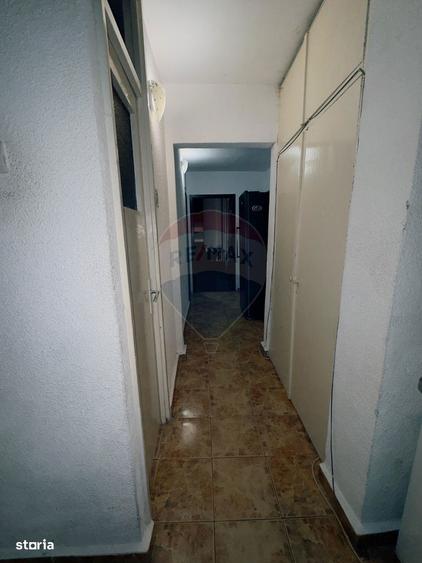 De inchiriat, 4 camere, decomandat, bilateral, centrala proprie, 400 - 16