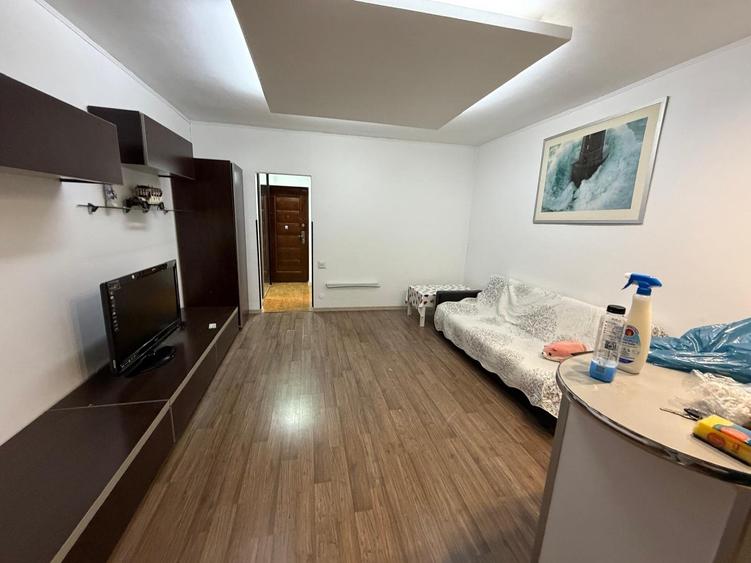 Titan -  Piata Minis - Etaj 2 - 2