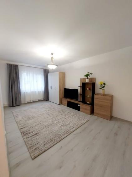 Persoana fizica, vand apartament 2 camere , et1, decomandat - 4
