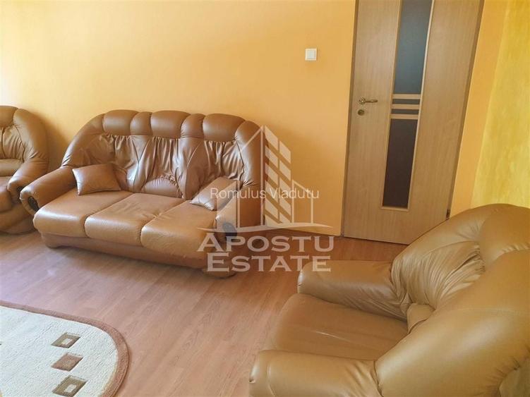 APARTAMENT CU 3 CAMERE SEMIDECOMANDAT CIRCUMVALATIUNII APARTAMENT CU 3 CAMERE SEMIDECOMANDAT CIRCUMVALATIUNII