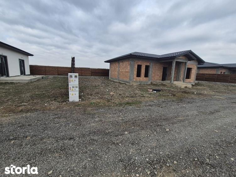Vila Balotesti, padure,'la rosu',bransata la utilitati 99000 euro - 15